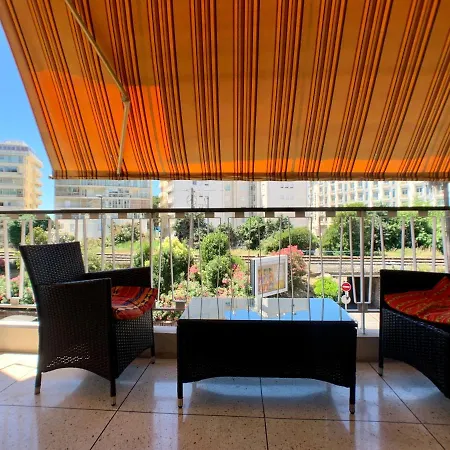 Velasquez Apartment *
